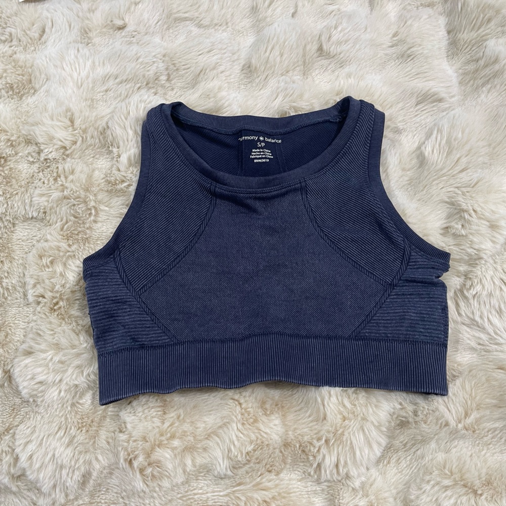 4 Sports Bras - Small - Picture 2 of 5